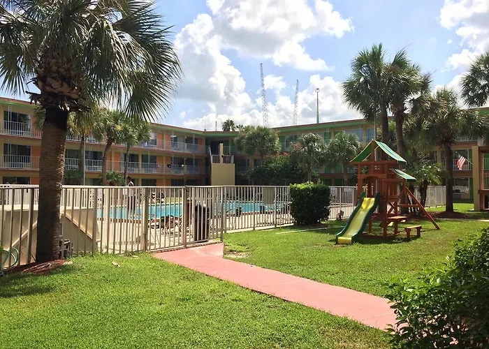 Cheap hotels Roomba Inn & Suites At Old Town